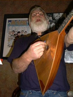 das ist die einzige noch existierende Balaleikulele der Welt...